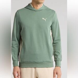 Dynamic Hoodie PUMA,‎ long sleeves. Size Large. NWT
Color: Eucalyptus